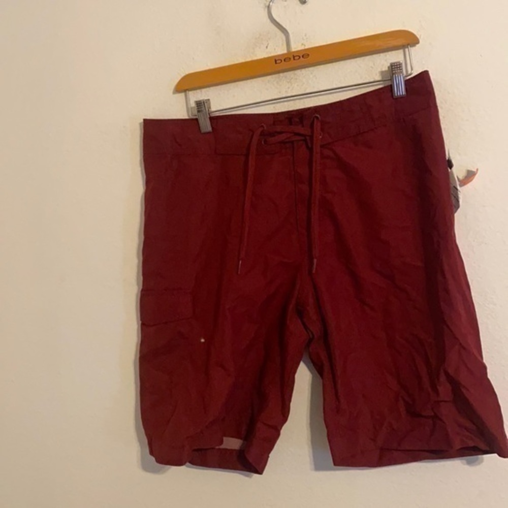 NWT OLD NAVY SOLID RED BOARD SHORTS SIZE MEDIUM